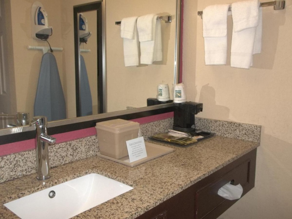 Days Inn by Wyndham Fort Lauderdale Airport Cruise Port